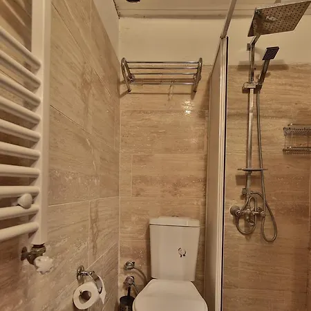 Hotel Caravanserai Cave