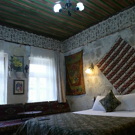 Hotel Caravanserai Cave